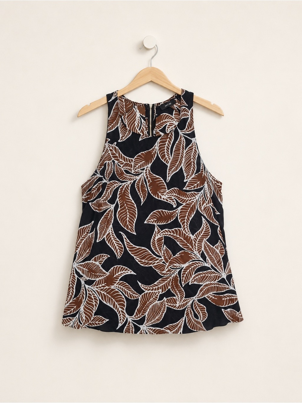 Leaf Pattern Sleeveless Blouse Size Medium